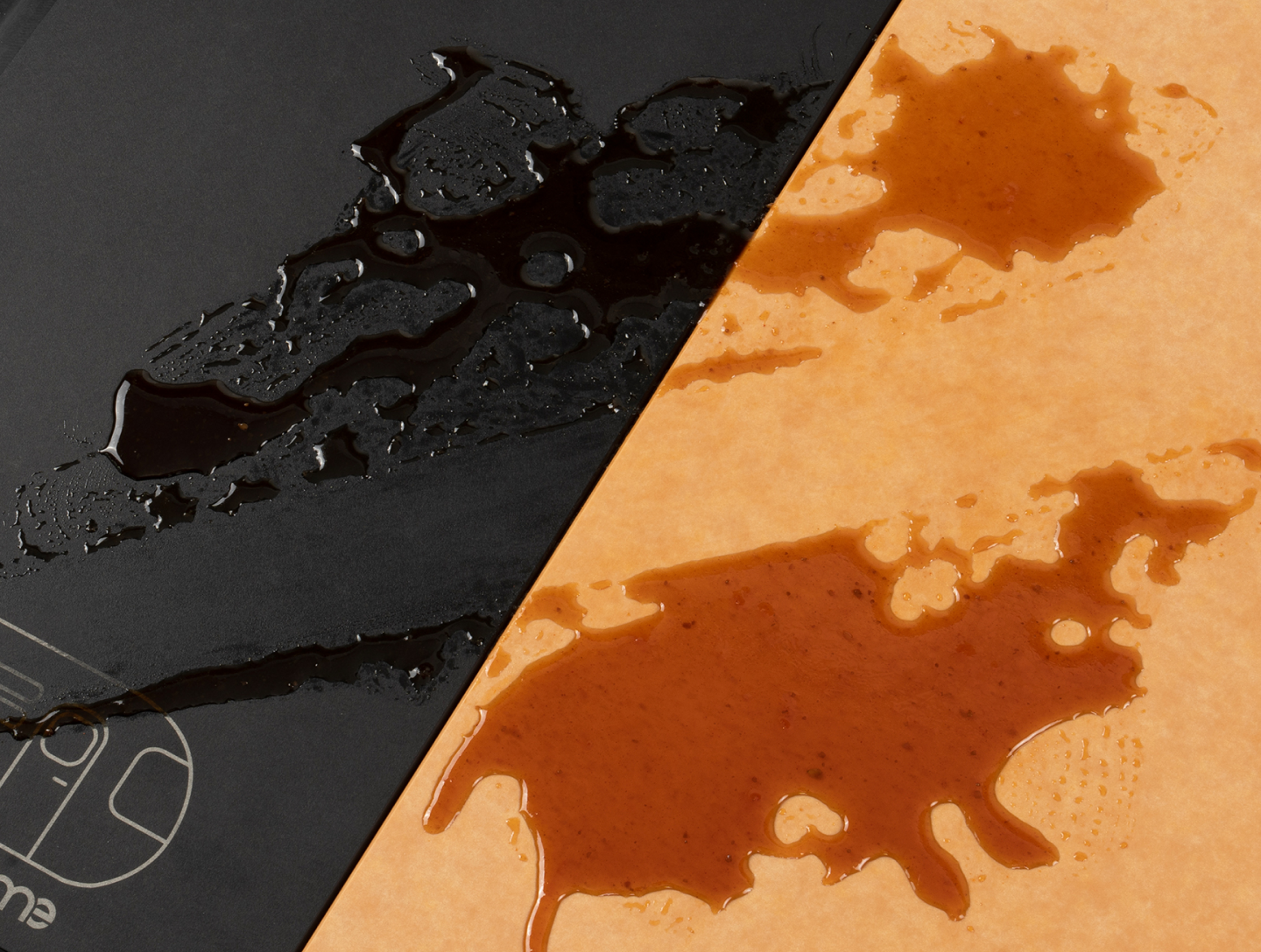 Sauce beading on Elihome's non-porous wood fiber cutting board surface, showing no absorption and easy cleanup