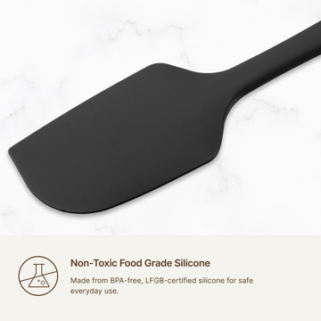 Close-up of an Elihome Black silicone spatula head, non-toxic food grade silicone made from BPA free LFGB certified material for safe everyday use