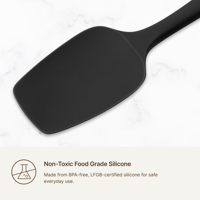 Close-up of an Elihome Black silicone spoonula head, non-toxic food grade silicone made from BPA free LFGB certified material for safe everyday use
